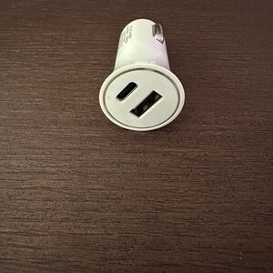 Dual USB 1A & 2.1A 2-Port Car Charger